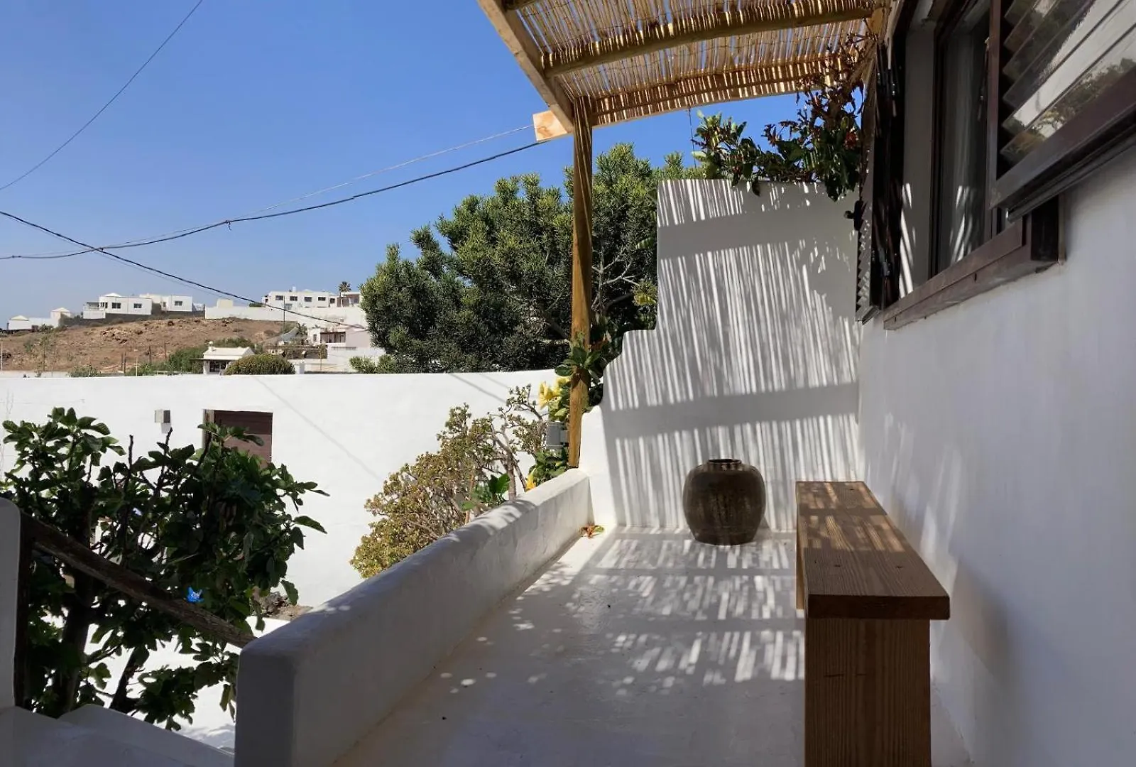 Full Relaxation - Private Villa - Sea View - Private Garden - 2 Terraces - 3 Bedrooms - Wifi - Parking - Washing Machine Güime Dom wakacyjny